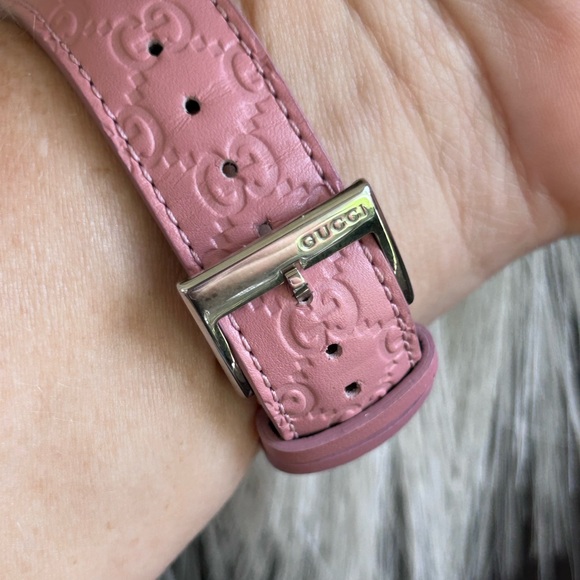 GUCCI Pink Leather Swiss Quartz Watch BEAUTIFUL 💕 - Picture 6 of 6